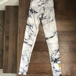 Goldsheep White Marble Leggings XS